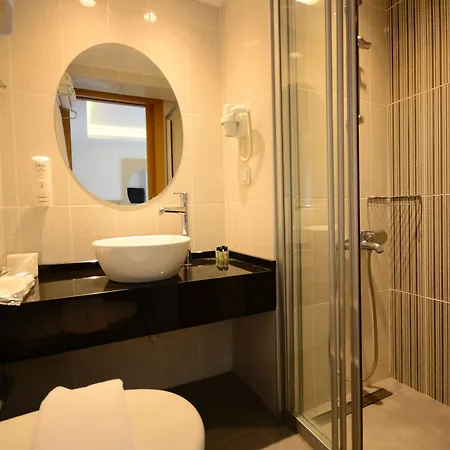 马尔马里斯城市酒店 酒店 马尔马里斯