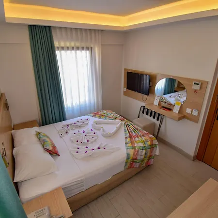 City Hotel Marmaris 3* 말마리스