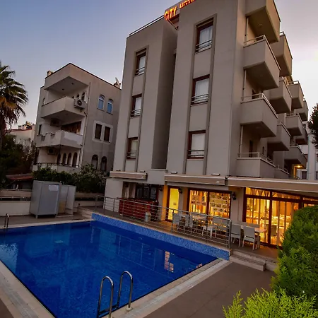 City Hotel Marmaris 호텔
