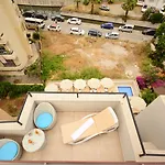 马尔马里斯城市酒店