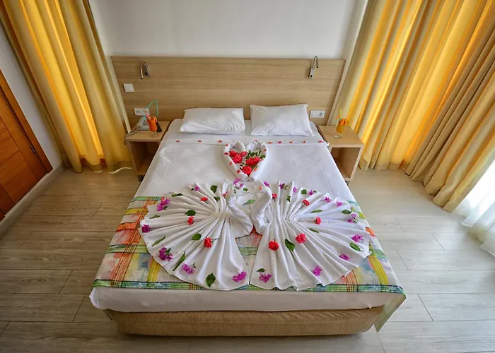 City Hotel Marmaris 3*